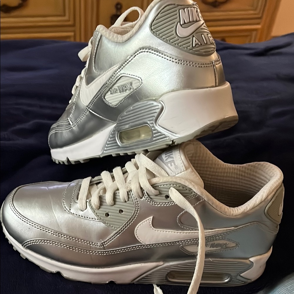 Nike Air Max Women's Silver Sneakers